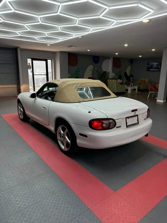 2002 Mazda NB MX-5 Miata - Image 4 of 12