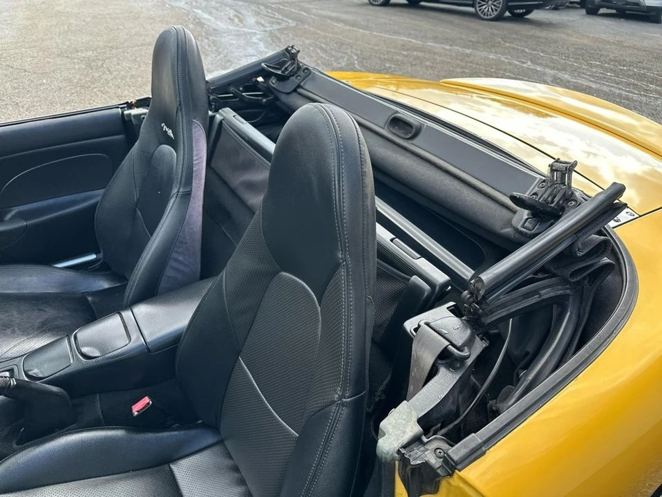 2002 Mazda NB MX-5 Miata - Image 16 of 20