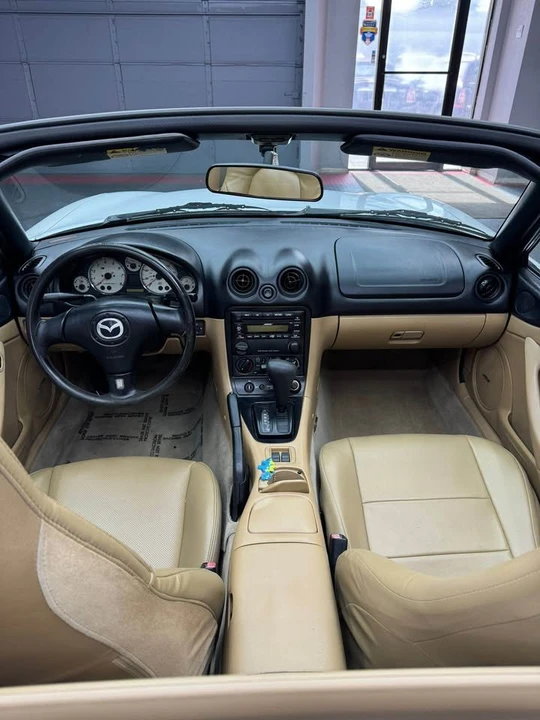 2002 Mazda NB MX-5 Miata - Image 9 of 12