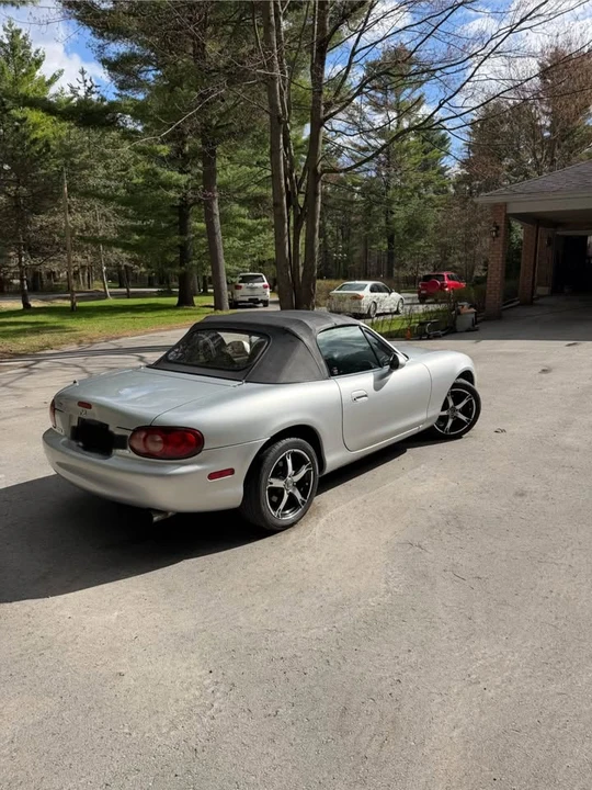 2002 Mazda NB MX-5 Miata - Image 5 of 5
