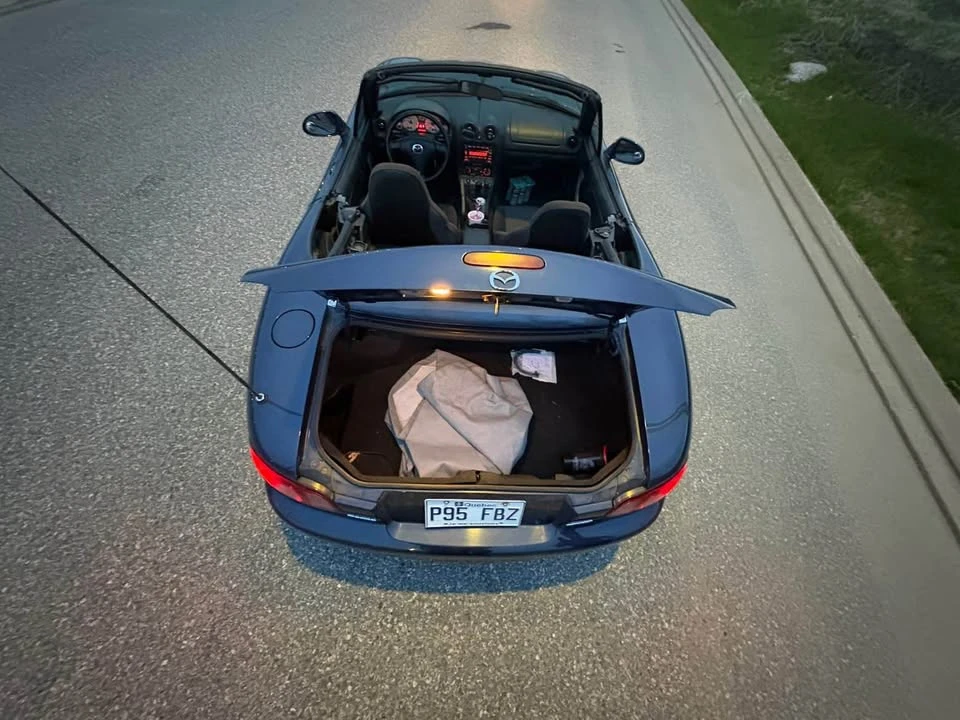 2002 Mazda NB MX-5 Miata - Image 6 of 19