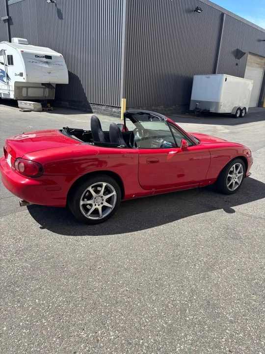 2002 Mazda NB MX-5 Miata - Image 3 of 9