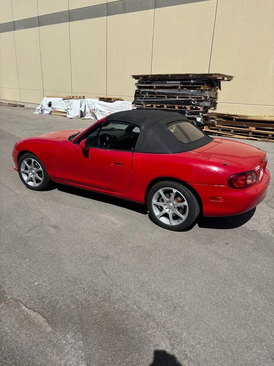 2002 Mazda NB MX-5 Miata - Image 6 of 9