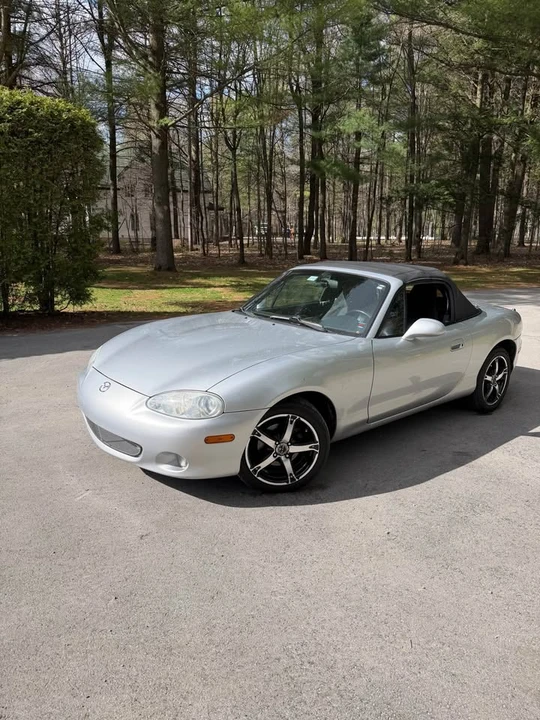 2002 Mazda NB MX-5 Miata - Image 2 of 5