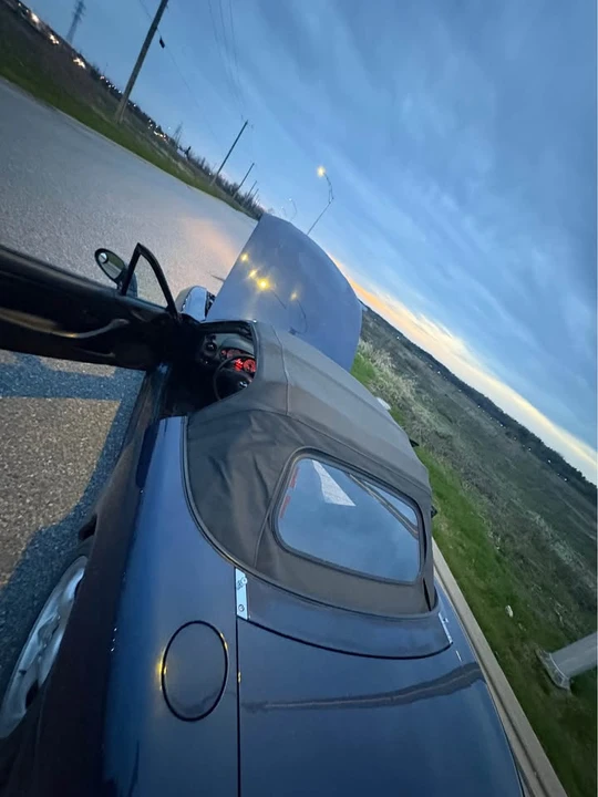 2002 Mazda NB MX-5 Miata - Image 4 of 19