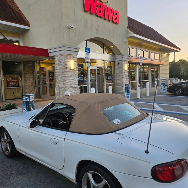 2002 Mazda NB MX-5 Miata - Image 7 of 12