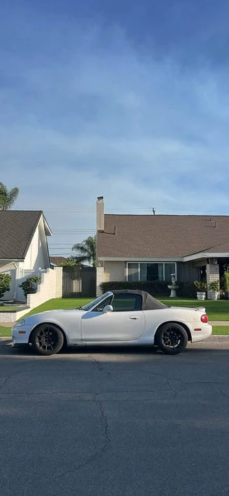 2002 Mazda NB MX-5 Miata - Image 2 of 4