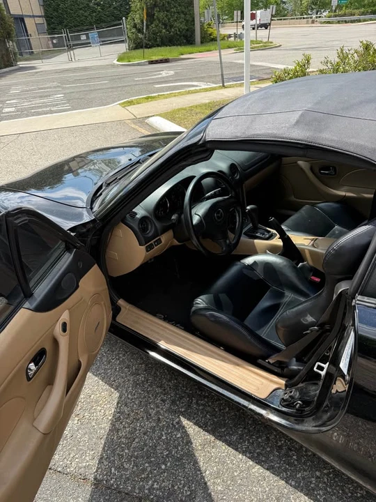 2002 Mazda NB MX-5 Miata - Image 5 of 11