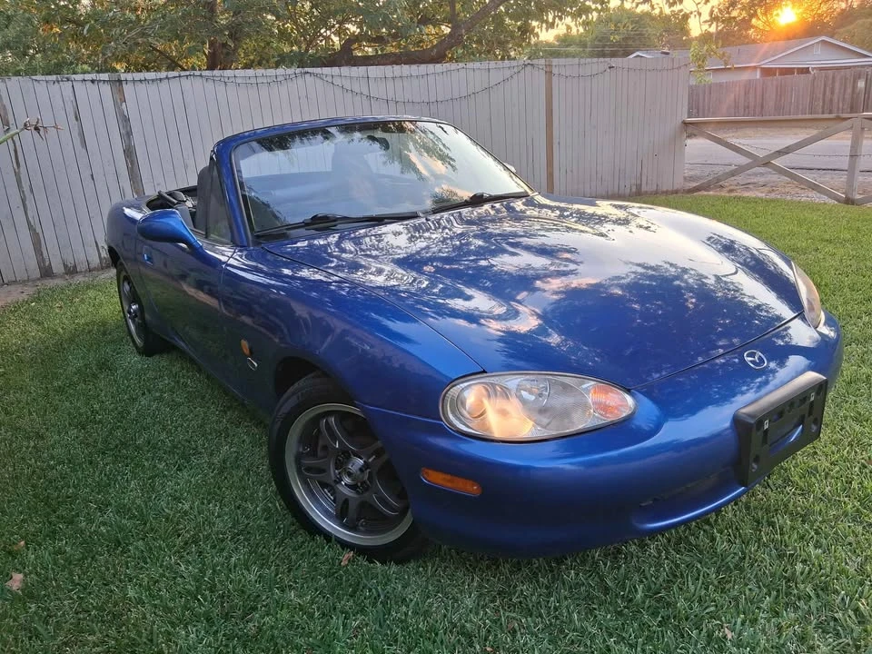 2002 Mazda NB MX-5 Miata - Image 11 of 17