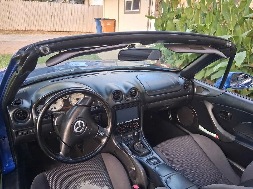2002 Mazda NB MX-5 Miata - Image 5 of 17