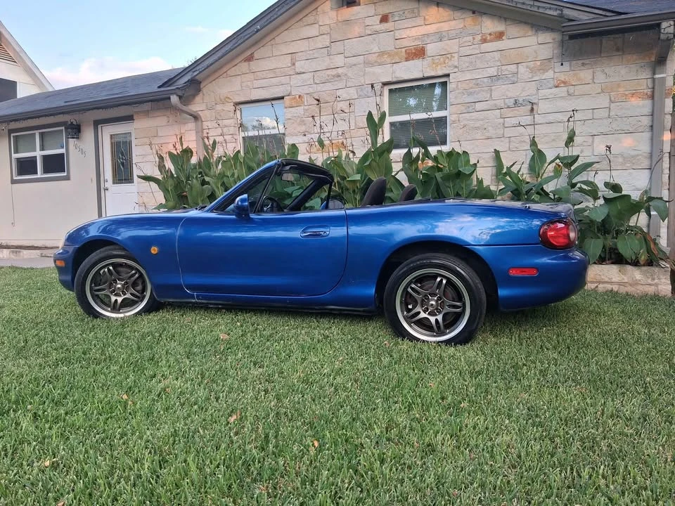 2002 Mazda NB MX-5 Miata - Image 12 of 17