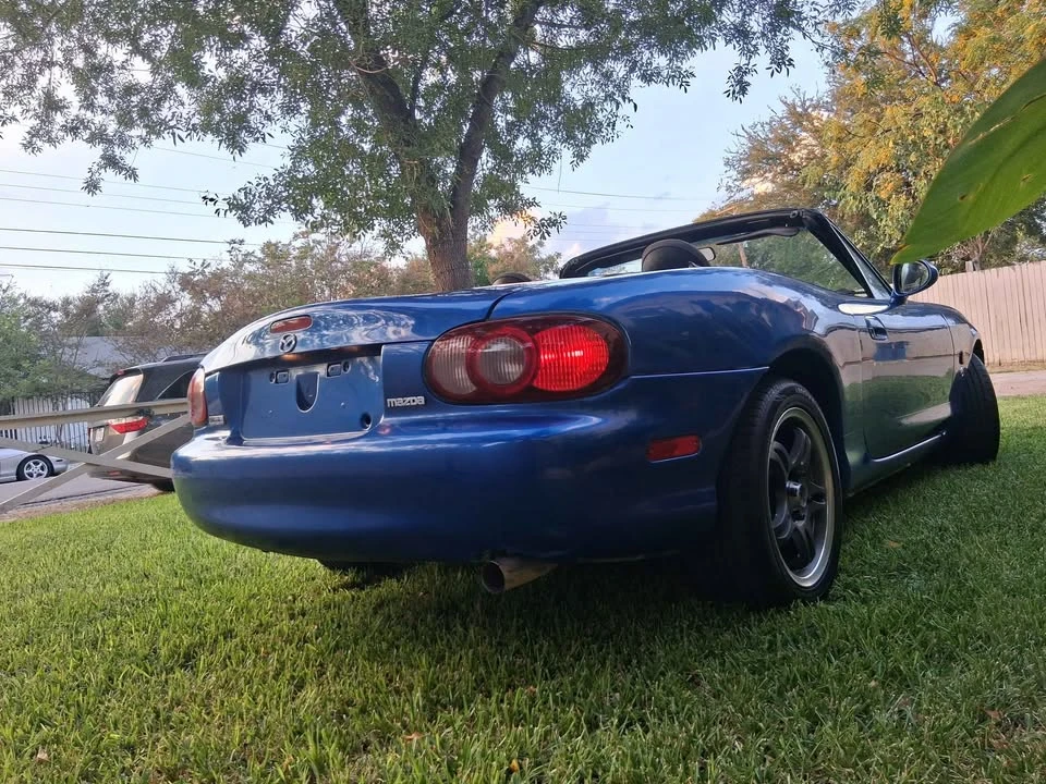 2002 Mazda NB MX-5 Miata - Image 10 of 17