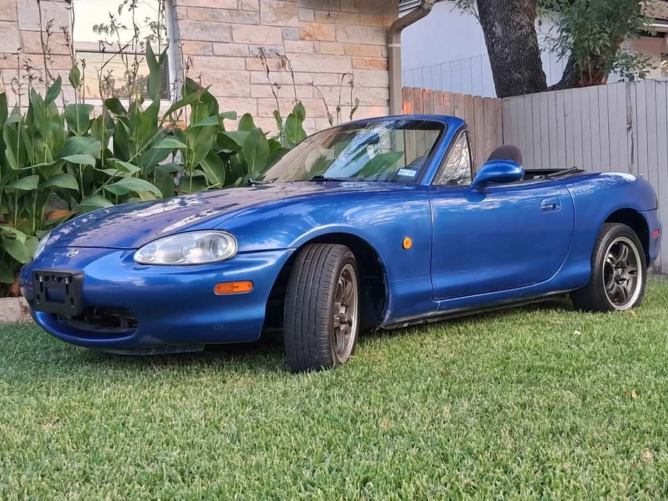 2002 Mazda NB MX-5 Miata - Image 2 of 17