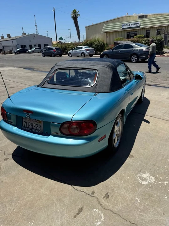 2002 Mazda NB MX-5 Miata - Image 3 of 14