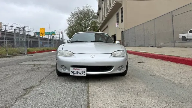 2002 Mazda MX-5 Miata Base