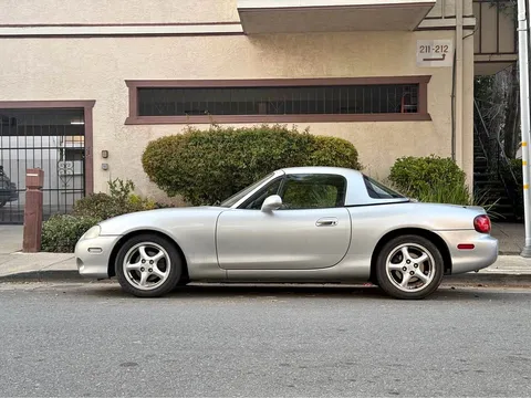 2002 Mazda MX-5 Miata Base