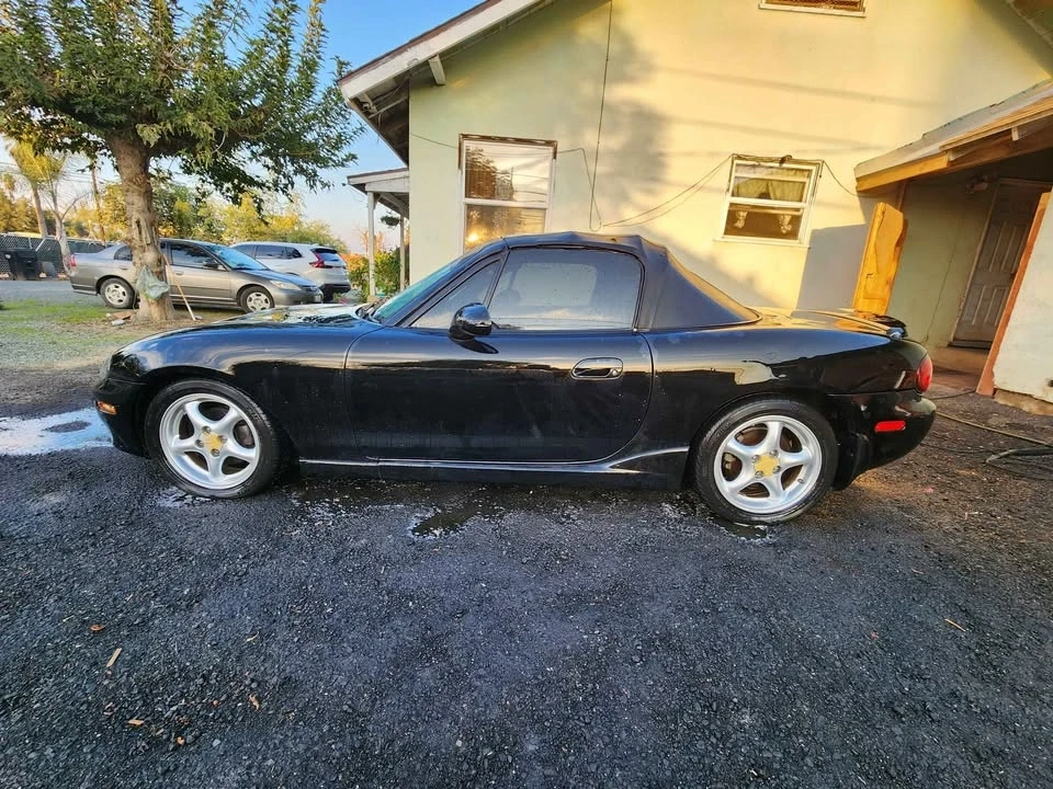 2002 Mazda NB MX-5 Miata - Image 3 of 8