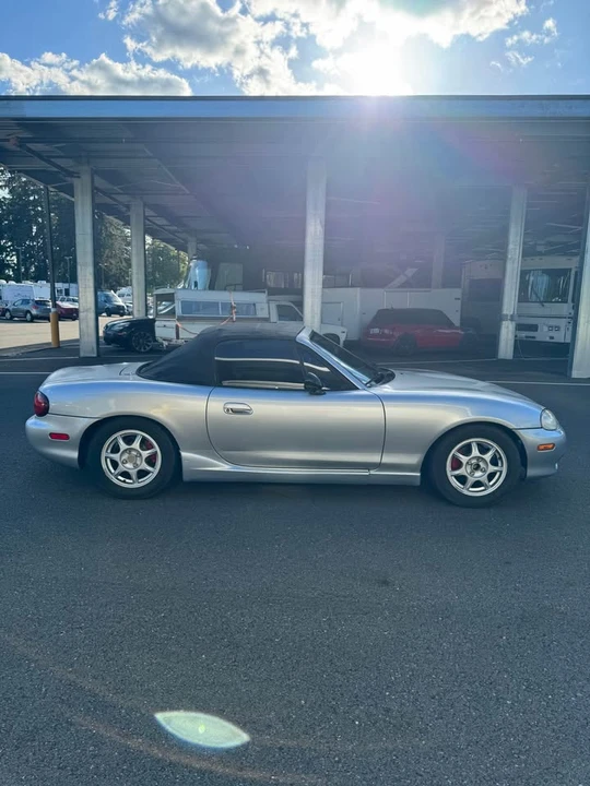 2002 Mazda NB MX-5 Miata - Image 4 of 13
