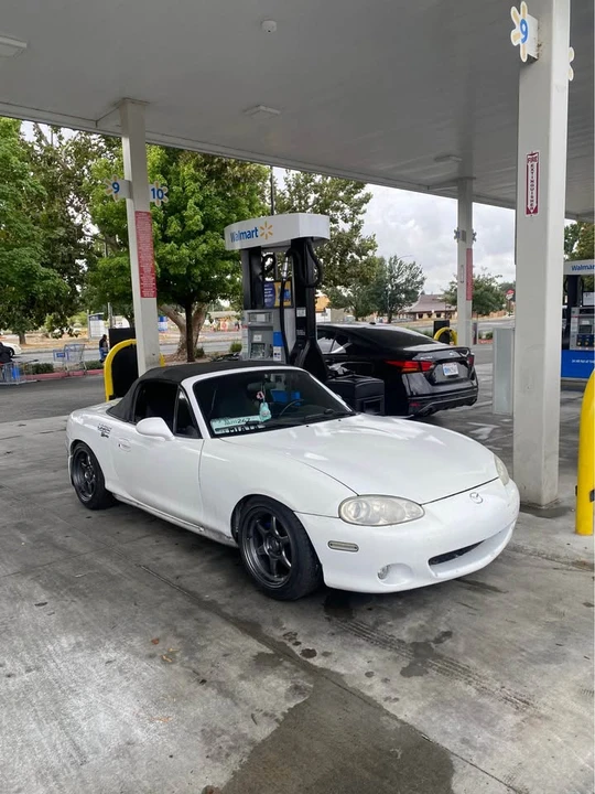 2002 Mazda NB MX-5 Miata - Image 2 of 6