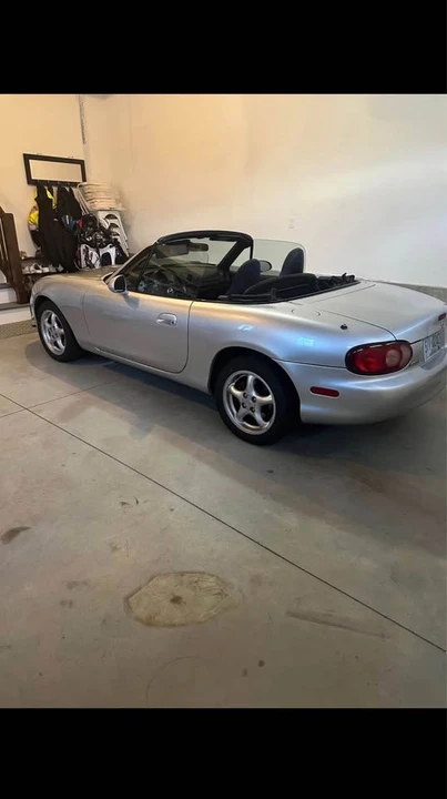2002 Mazda NB MX-5 Miata - Image 2 of 10