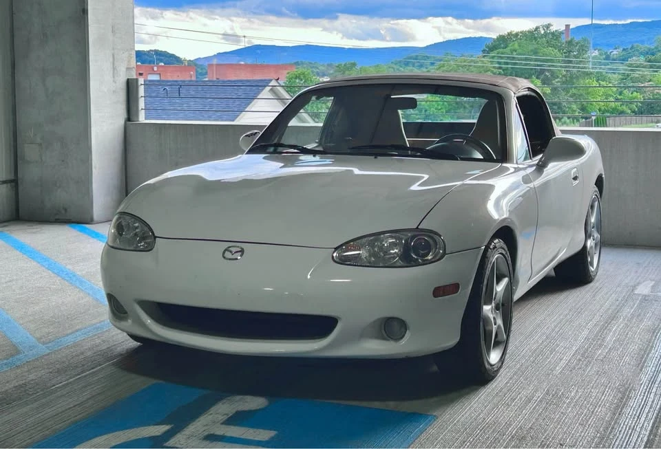 2002 Mazda NB MX-5 Miata - Image 5 of 13