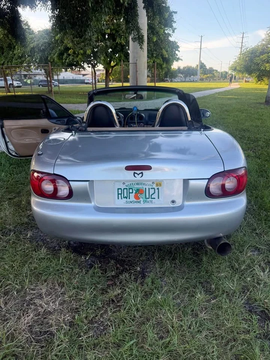 2002 Mazda NB MX-5 Miata - Image 4 of 5