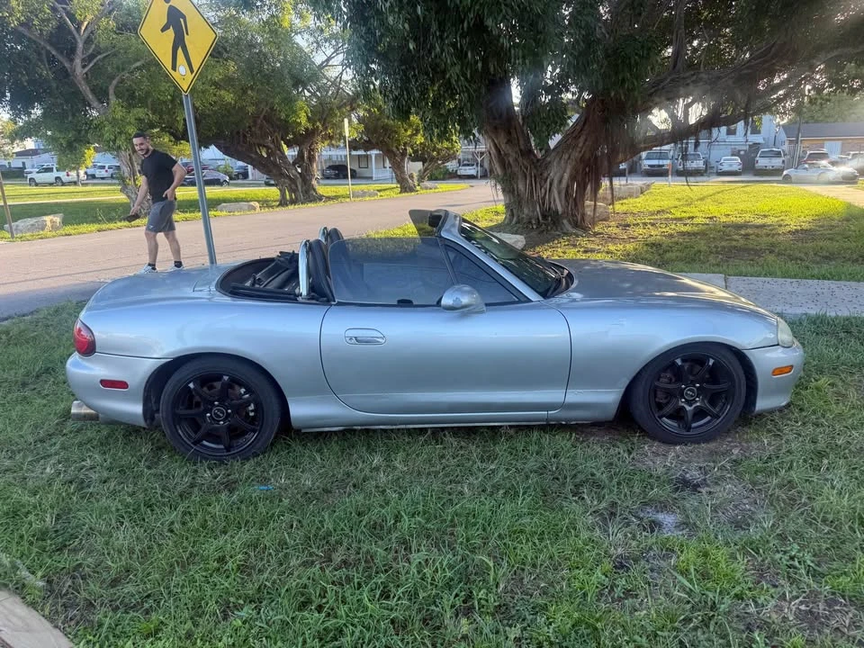 2002 Mazda NB MX-5 Miata - Image 3 of 5