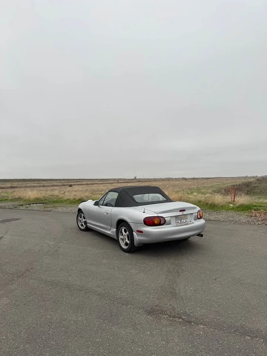 2002 Mazda NB MX-5 Miata - Image 2 of 3