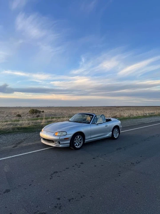 2002 Mazda NB MX-5 Miata - Image 3 of 3