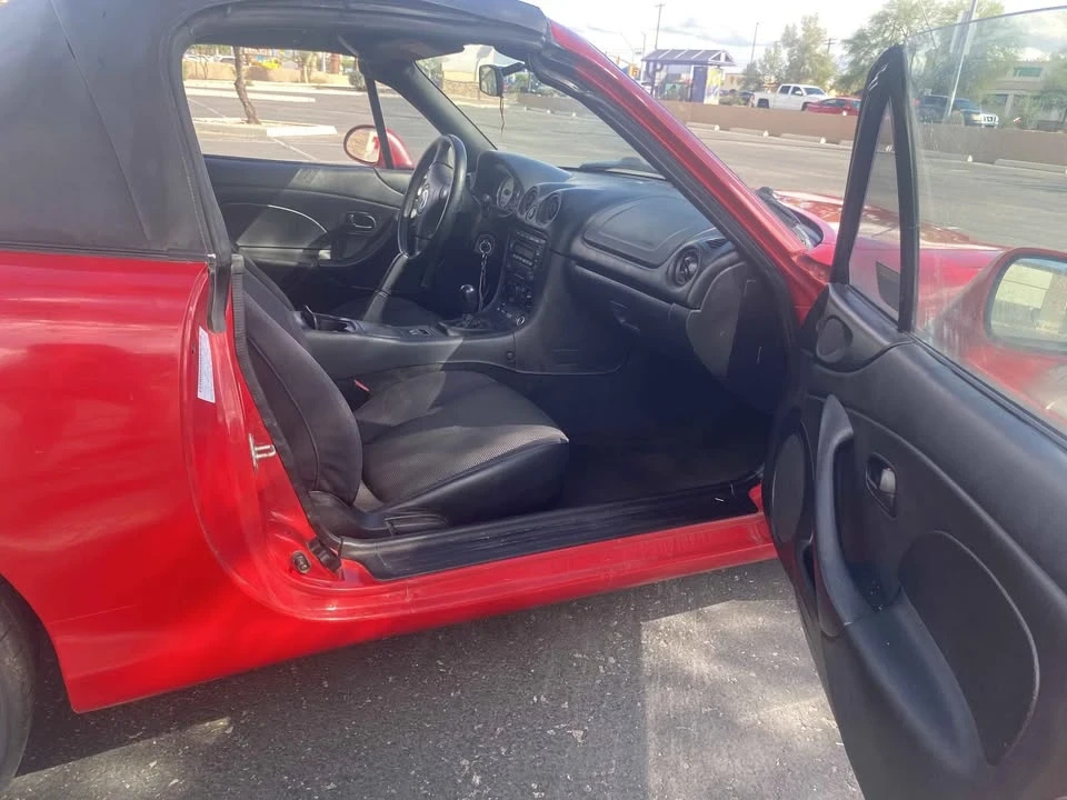 2002 Mazda NB MX-5 Miata - Image 6 of 8