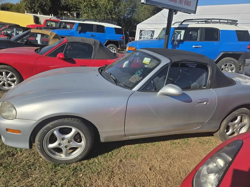 2002 Mazda NB MX-5 Miata - Image 3 of 3