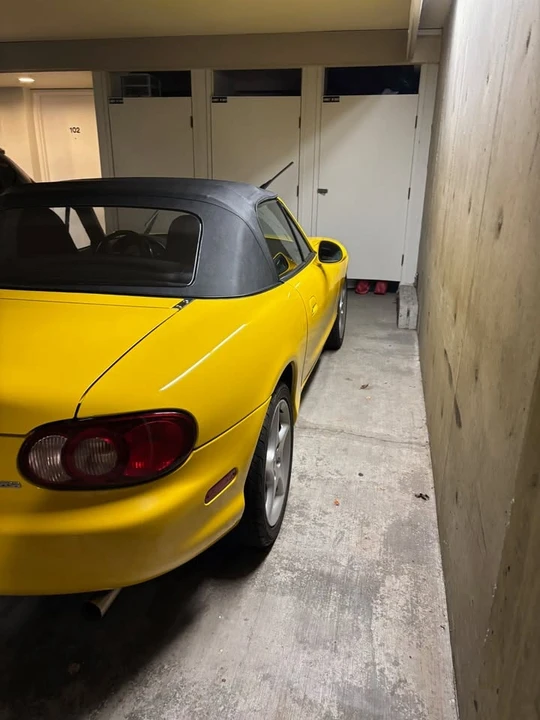 2002 Mazda NB MX-5 Miata - Image 4 of 12