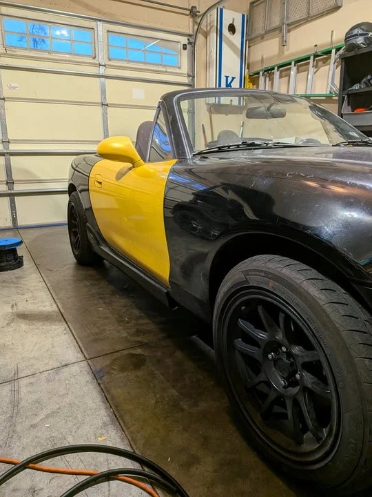 2002 Mazda NB MX-5 Miata - Image 4 of 8