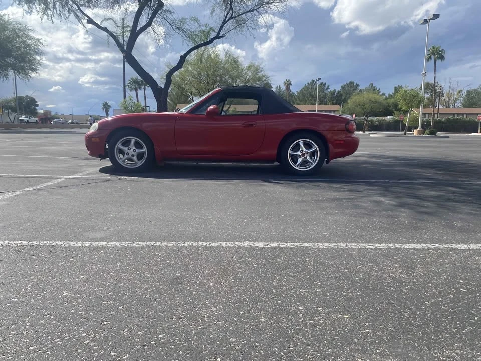 2002 Mazda NB MX-5 Miata - Image 2 of 9