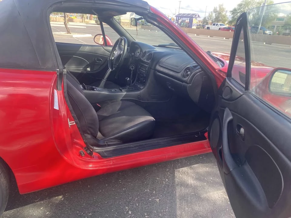 2002 Mazda NB MX-5 Miata - Image 4 of 9