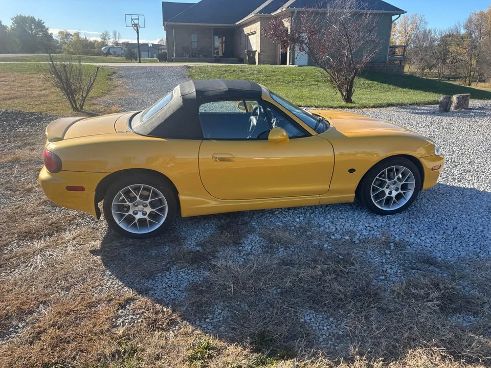 2002 Mazda NB MX-5 Miata - Image 5 of 7