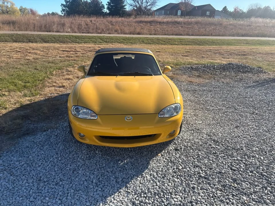 2002 Mazda NB MX-5 Miata - Image 3 of 7