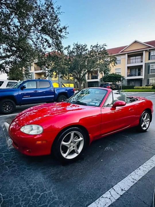 2002 Mazda NB MX-5 Miata - Image 6 of 11