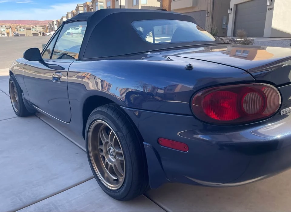 2002 Mazda NB MX-5 Miata - Image 2 of 11