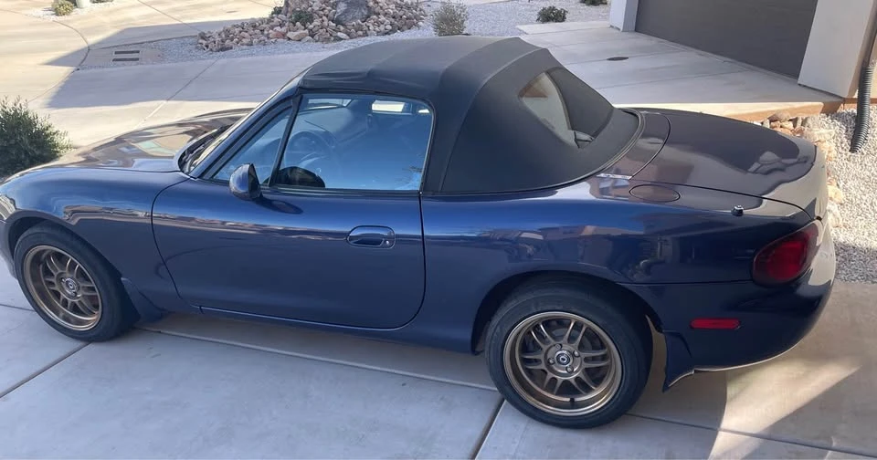 2002 Mazda NB MX-5 Miata - Image 6 of 11