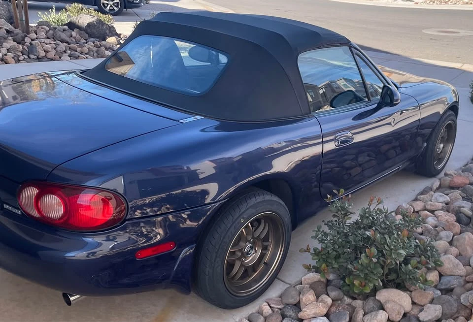 2002 Mazda NB MX-5 Miata - Image 3 of 11