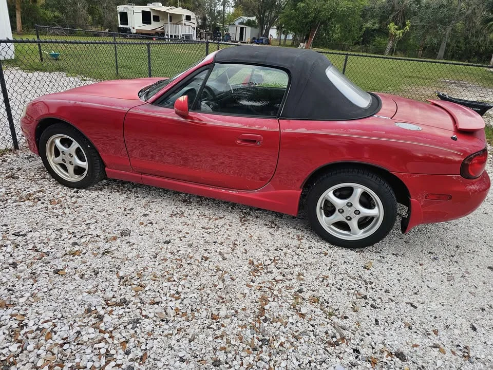2002 Mazda NB MX-5 Miata - Image 7 of 8