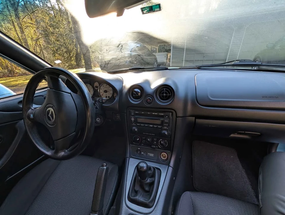 2002 Mazda NB MX-5 Miata - Image 11 of 16