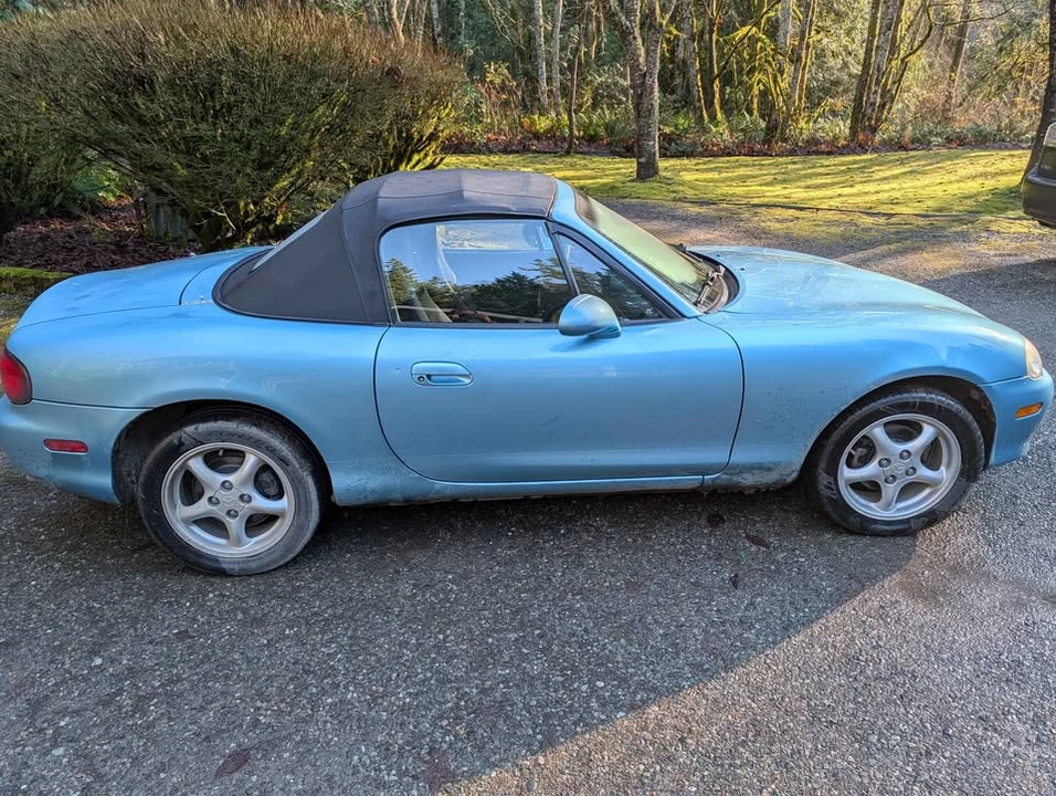 2002 Mazda NB MX-5 Miata - Image 9 of 16