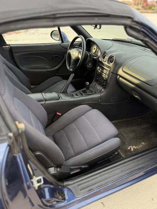 2002 Mazda NB MX-5 Miata - Image 4 of 6