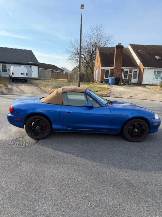 2002 Mazda NB MX-5 Miata - Image 2 of 11