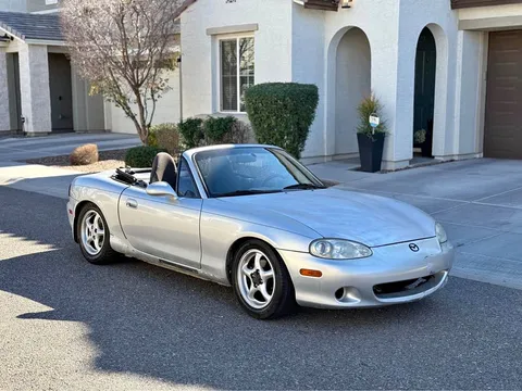 2002 Mazda MX-5 Miata Convertible