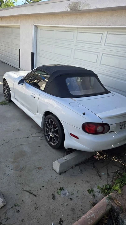 2002 Mazda NB MX-5 Miata - Image 3 of 5