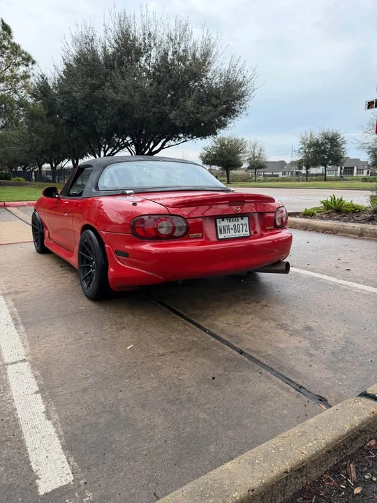 2002 Mazda NB MX-5 Miata - Image 4 of 9