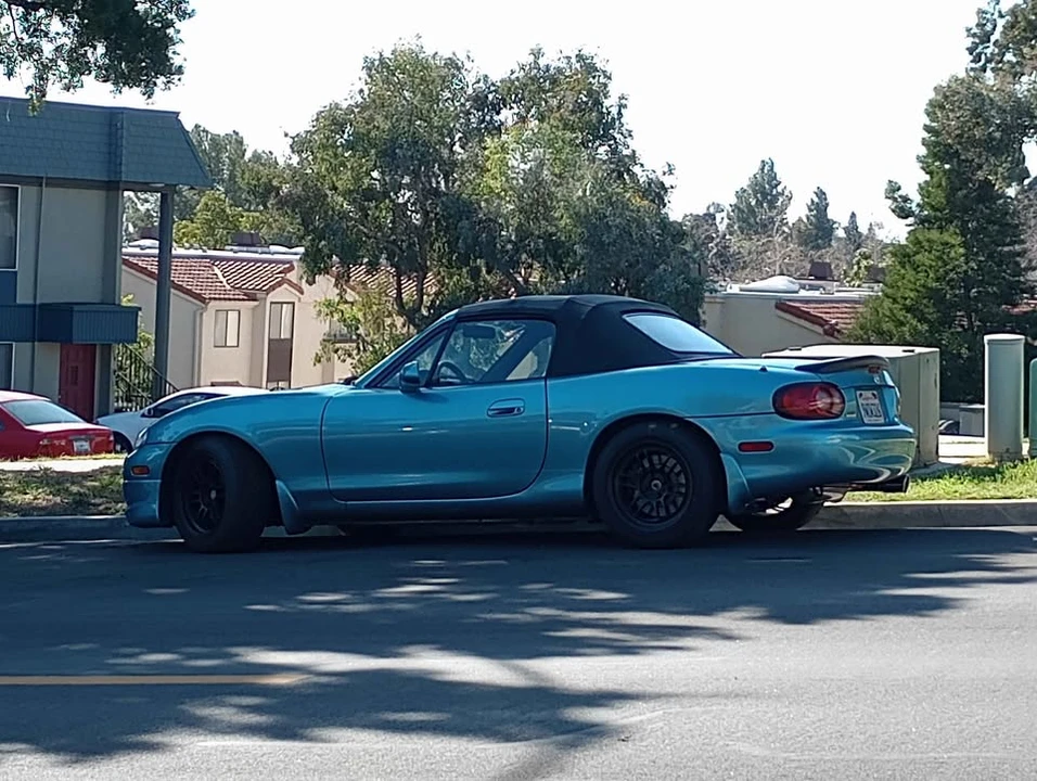 2002 Mazda NB MX-5 Miata - Image 3 of 7